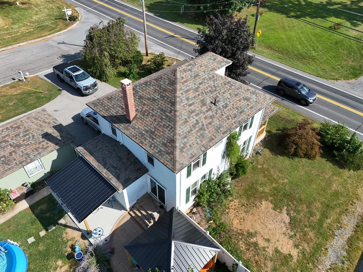 Another gorgeous Owens Corning Roofing Total Protection Roofing System in the Duration Designer Series color Aged Copper. Such a dynamic color on this new roof on an older home in Carlisle, PA!