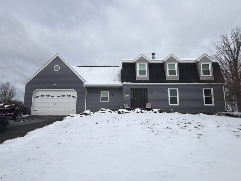 Beautiful and Durable Vinyl Siding Combination